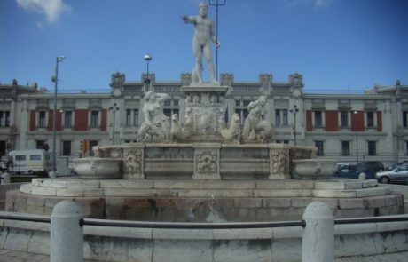 Messina- Fontana del Nettuno con Scilla e Cariddi