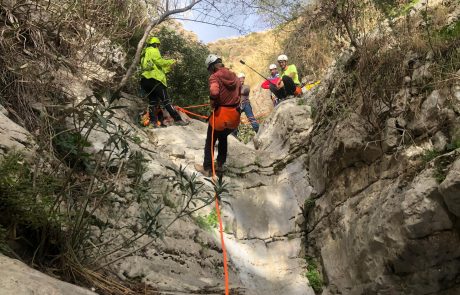DRY CANYONING