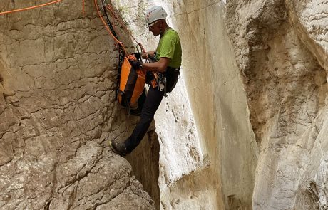DRY CANYONING