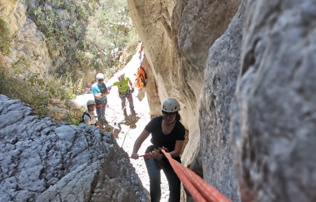 DRY CANYONING