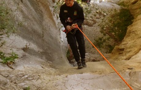 DRY CANYONING